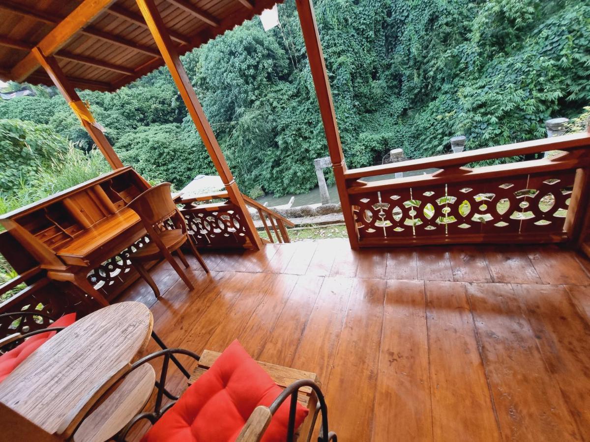 Avalon Ubud Castle & Spa Exterior photo