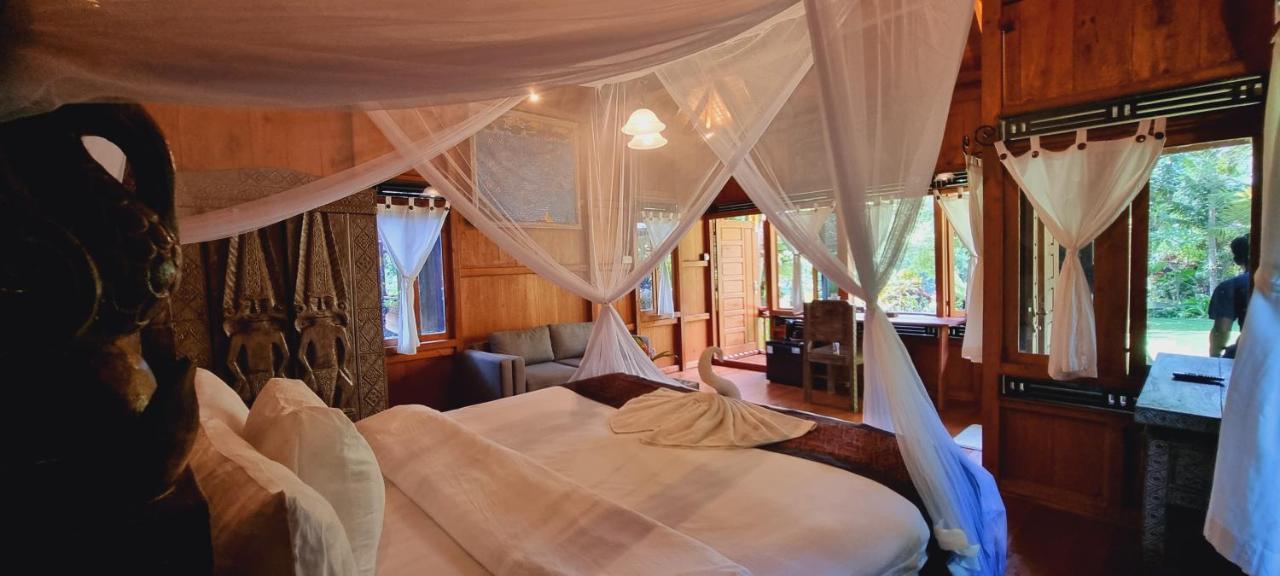 Avalon Ubud Castle & Spa Exterior photo