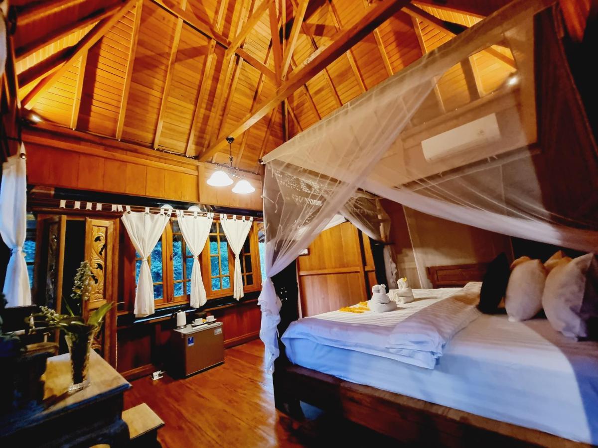 Avalon Ubud Castle & Spa Exterior photo