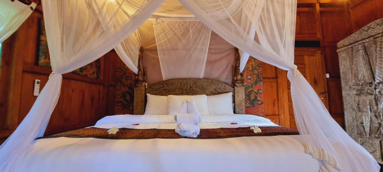Avalon Ubud Castle & Spa Exterior photo