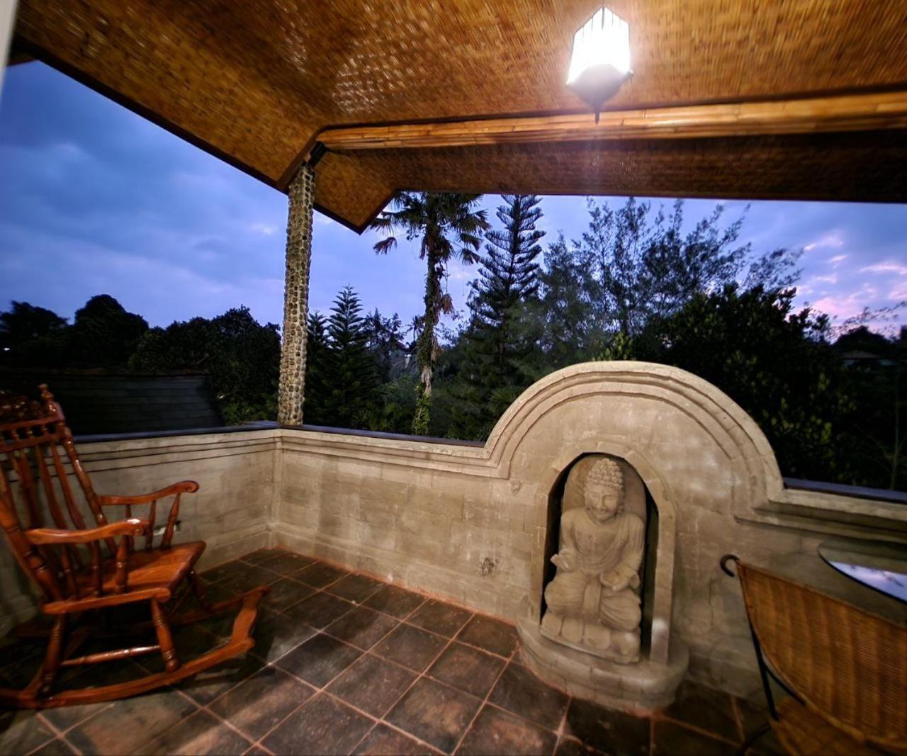 Avalon Ubud Castle & Spa Exterior photo