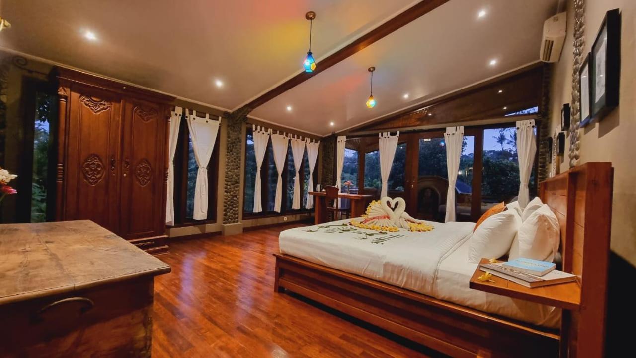 Avalon Ubud Castle & Spa Exterior photo